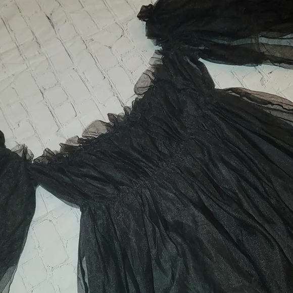 BLACK LACE DRESS - Picture 2 of 3